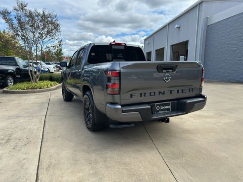 New 2026 Nissan Frontier SV image 6