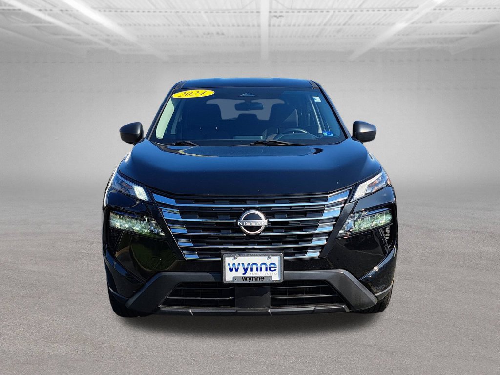 Used 2024 Nissan Rogue S AWD/4WD image 3