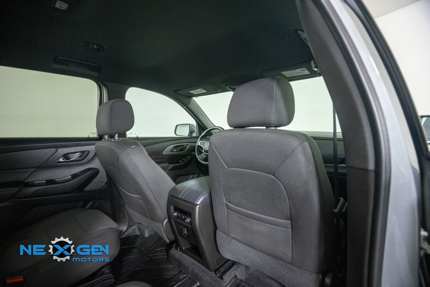 Used 2023 Chevrolet Traverse LT w/ LPO, Floor Liner Package AWD/4WD image 38
