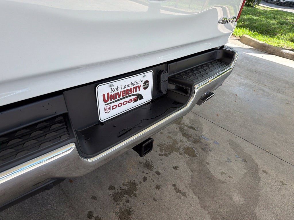 Used 2022 RAM 1500 Laramie AWD/4WD image 21