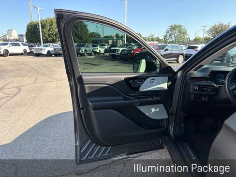 Used 2025 Lincoln Aviator Reserve w/ Equipment Group 201A AWD/4WD image 31