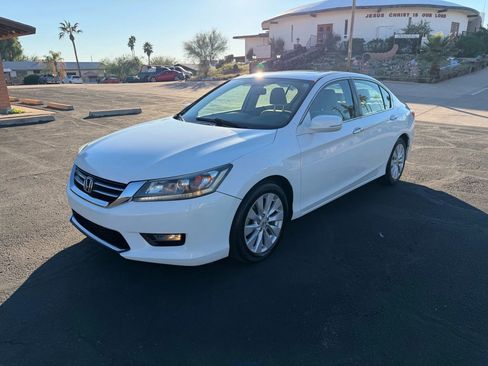 Used 2015 Honda Accord EX image 3