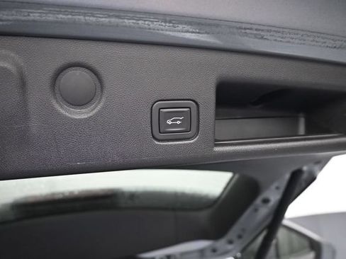 Used 2023 Chevrolet Equinox LT AWD/4WD image 7