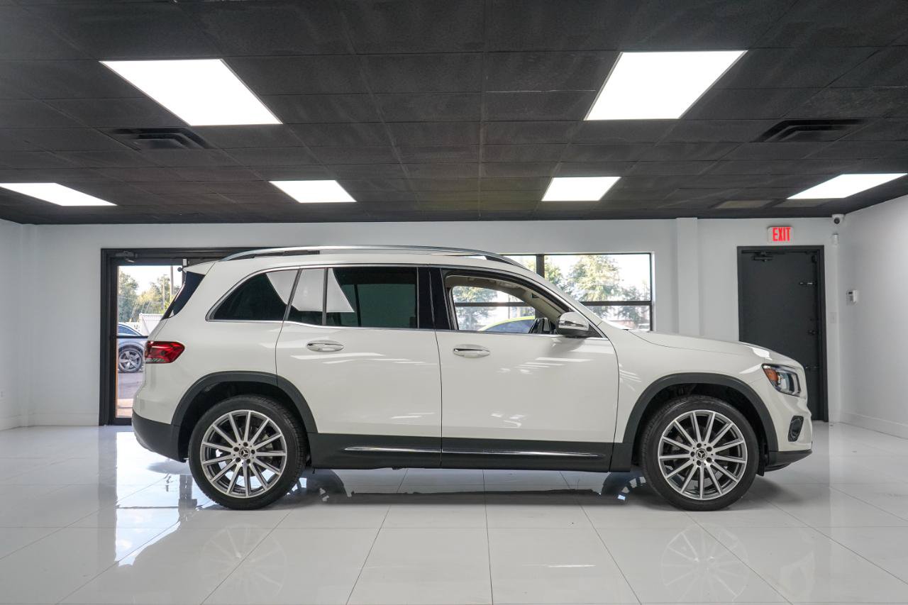 Used 2021 Mercedes-Benz GLB 250 w/ Premium Package image 5