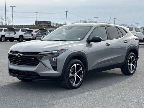 Used 2024 Chevrolet Trax RS w/ Driver Confidence Package image 27