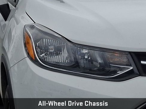 Used 2018 Chevrolet Trax LS image 11