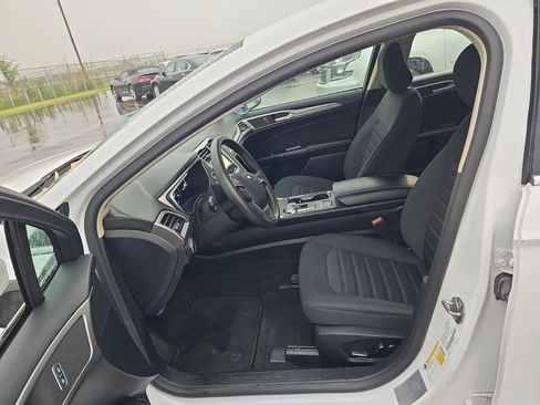 Used 2020 Ford Fusion SE FWD image 8