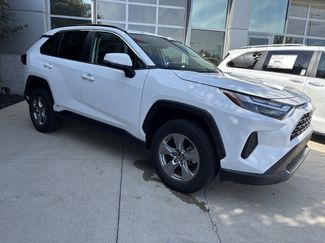 Used 2020 Toyota RAV4 XLE Premium w/ All Weather Liner Package AWD/4WD video 2