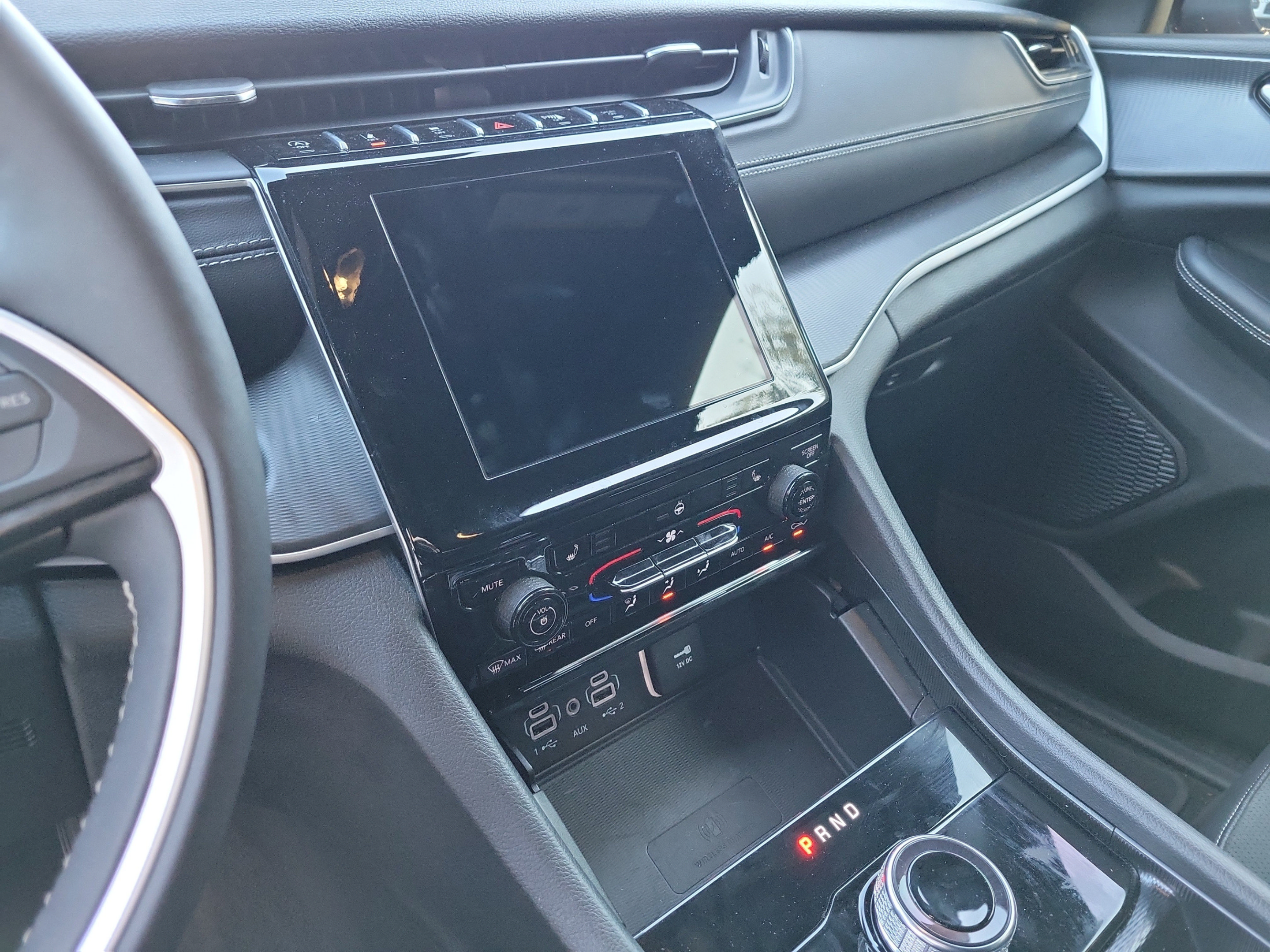 Certified 2025 Jeep Grand Cherokee Altitude AWD/4WD image 23