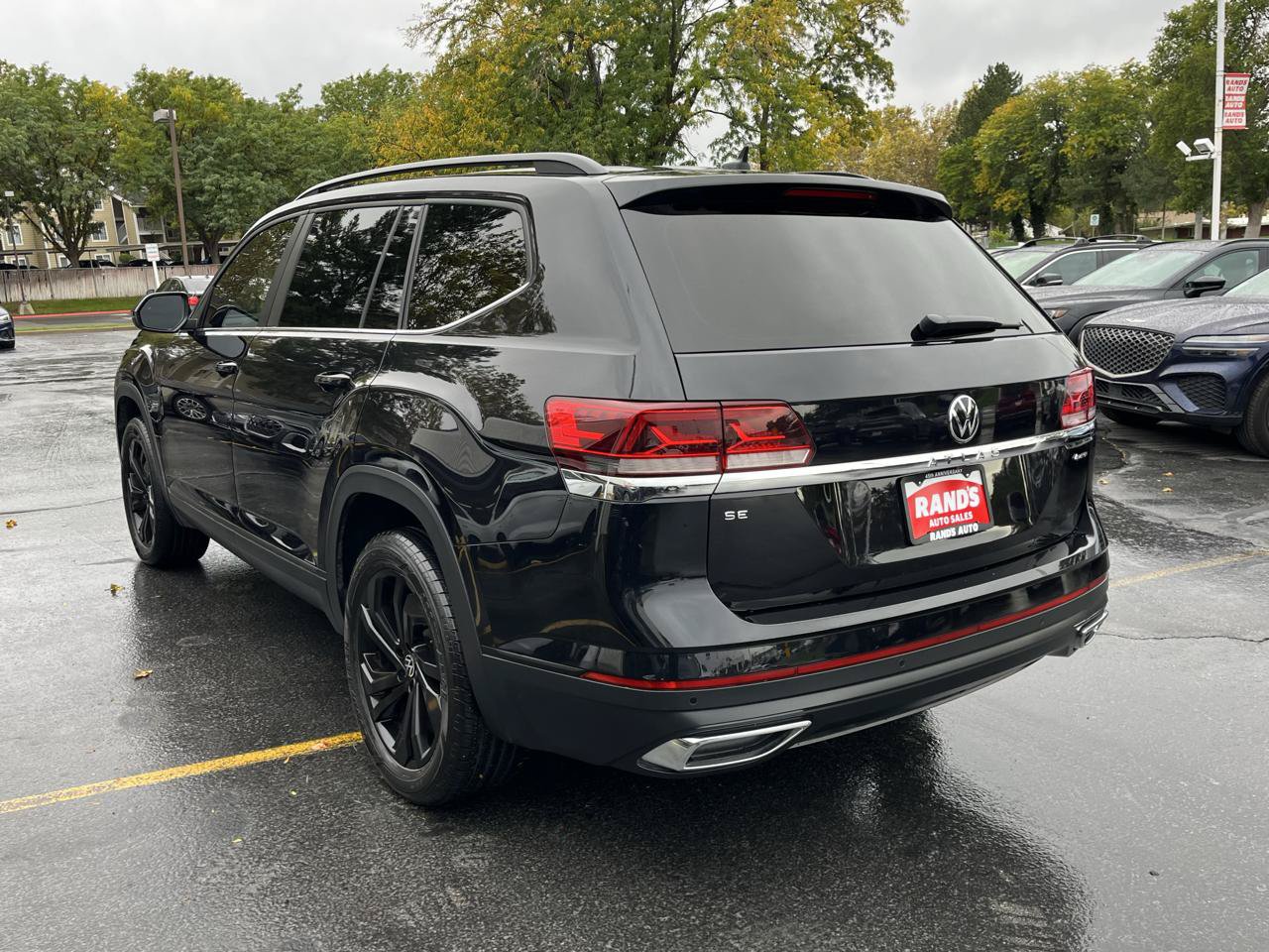 Used 2023 Volkswagen Atlas SE AWD/4WD image 7