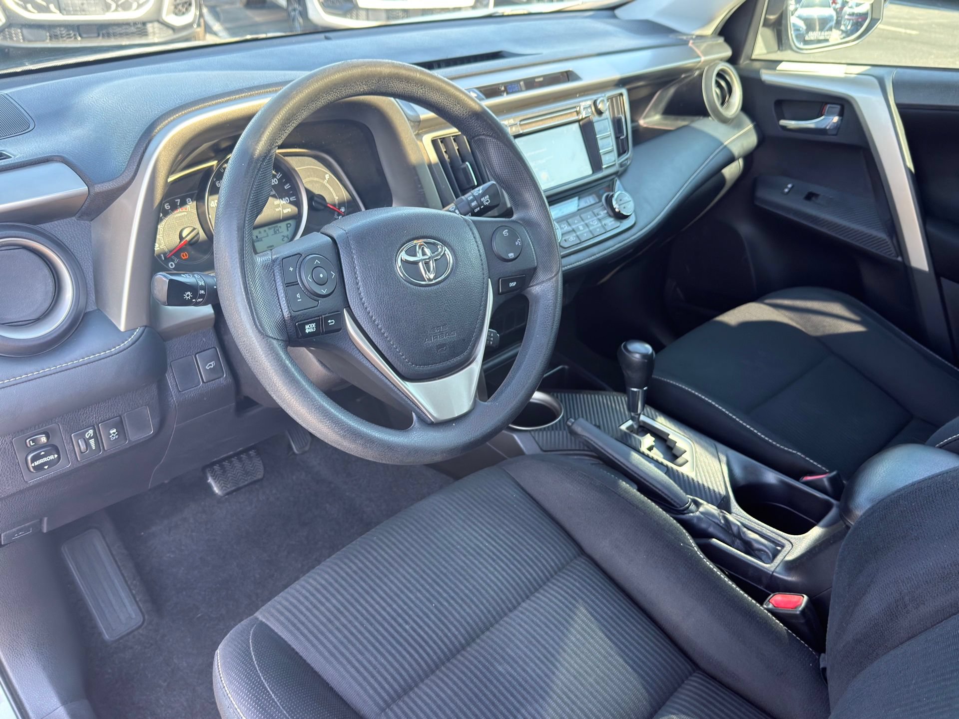 Used 2015 Toyota RAV4 XLE FWD image 8
