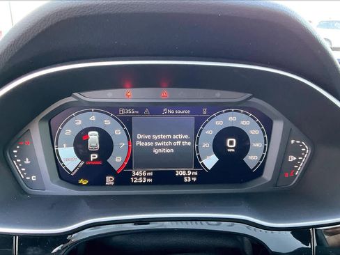 Certified 2025 Audi Q3 2.0T Premium w/ Convenience Package image 25