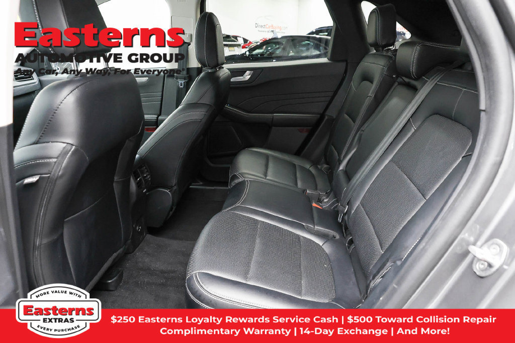 Used 2021 Ford Escape Titanium AWD/4WD image 23