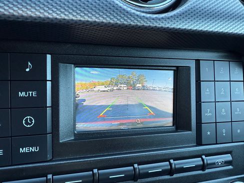 Used 2017 Ford Mustang Coupe image 18