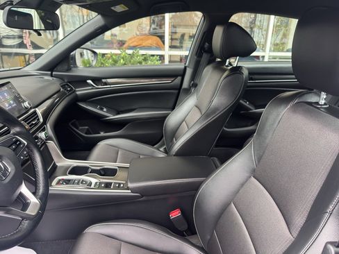 Used 2022 Honda Accord Sport image 4