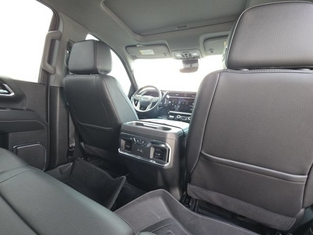 Used 2024 GMC Sierra 2500 Denali w/ Denali Reserve Package AWD/4WD image 18