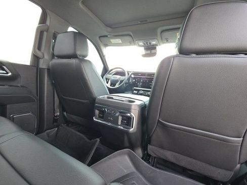 Used 2024 GMC Sierra 2500 Denali w/ Denali Reserve Package AWD/4WD image 18
