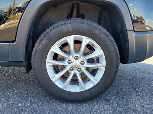 Used 2022 Jeep Cherokee Latitude Lux image 8