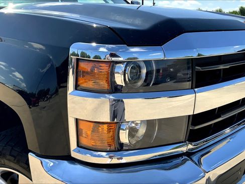 Used 2018 Chevrolet Silverado 2500 LTZ w/ Vortec Plus Package image 26