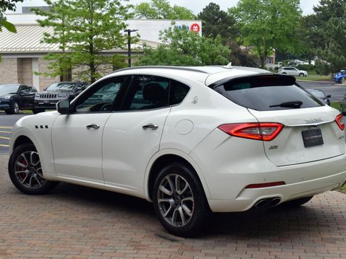 Used 2019 Maserati Levante S image 9