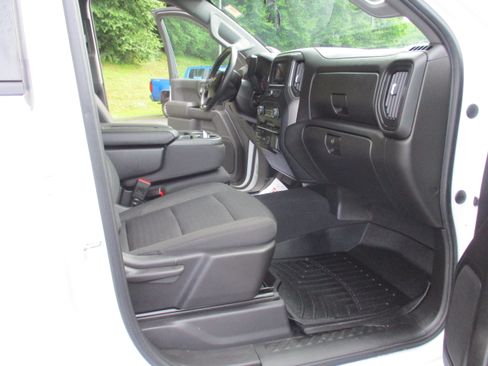 Used 2024 Chevrolet Silverado 2500 Custom w/ Custom Value Package AWD/4WD image 14