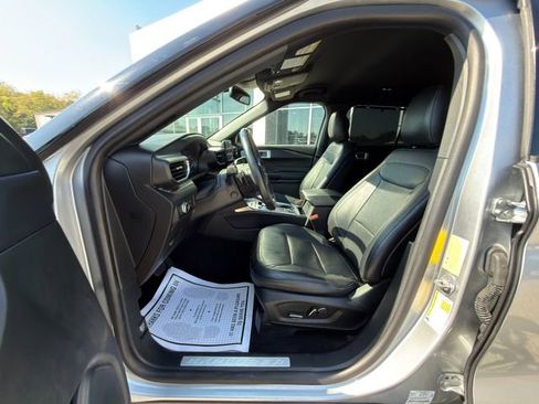 Used 2020 Ford Explorer Limited image 25