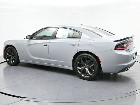 Used 2020 Dodge Charger SXT w/ Blacktop Package RWD image 5