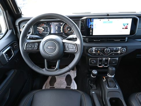 New 2025 Jeep Gladiator Sport image 20