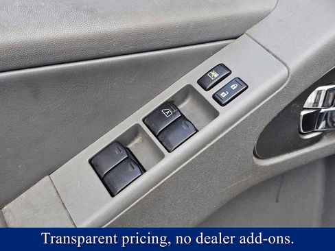 Used 2015 Nissan Frontier SL w/ Moonroof Package image 15