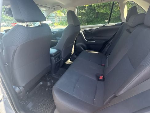Used 2024 Toyota RAV4 LE AWD/4WD image 7