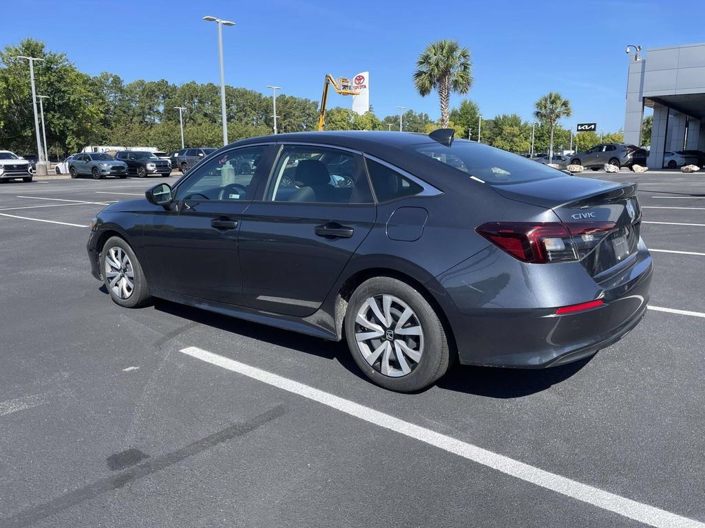 Used 2025 Honda Civic LX image 5