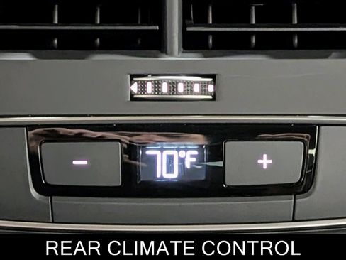 Used 2024 Audi A4 2.0T Premium w/ Convenience Package image 21