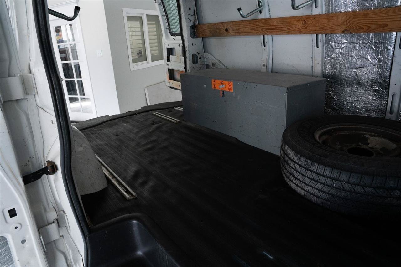 Used 2014 Chevrolet Express 2500 w/ Cold Climate Package RWD image 19