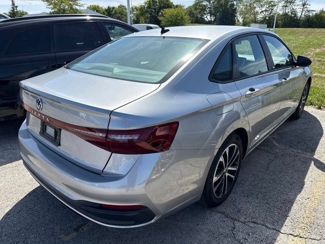 Used 2025 Volkswagen Jetta Sport FWD image 5