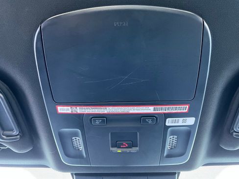 Used 2025 Toyota Camry SE image 17