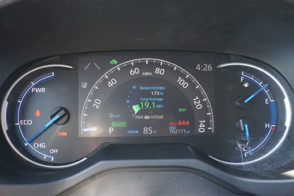 Used 2024 Toyota RAV4 XLE AWD/4WD image 27