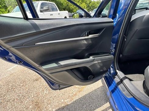 Used 2025 Toyota Camry SE FWD image 12