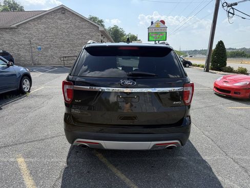 Used 2017 Ford Explorer XLT AWD/4WD image 6