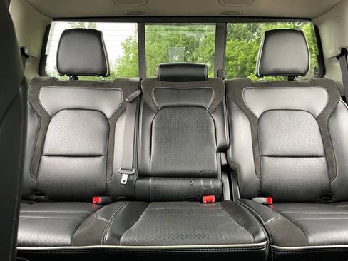 Used 2022 RAM 1500 Laramie AWD/4WD image 17