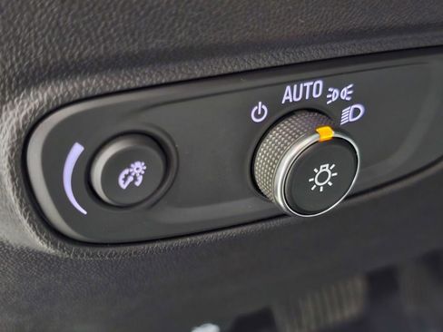 Used 2024 Chevrolet Equinox LS w/ LS Convenience Package image 26