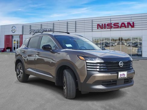 New 2026 Nissan Kicks SV w/ Cold Weather Package FWD image 3