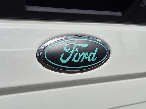 Used 2022 Ford F250 Lariat w/ Lariat Ultimate Package AWD/4WD image 29