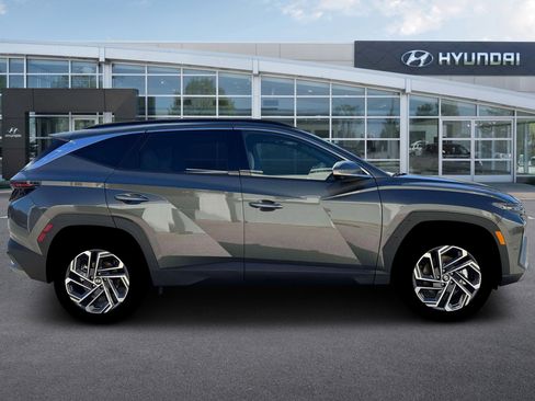 New 2026 Hyundai Tucson Limited AWD/4WD image 9