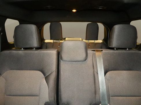 Used 2019 Ford Explorer XLT image 22