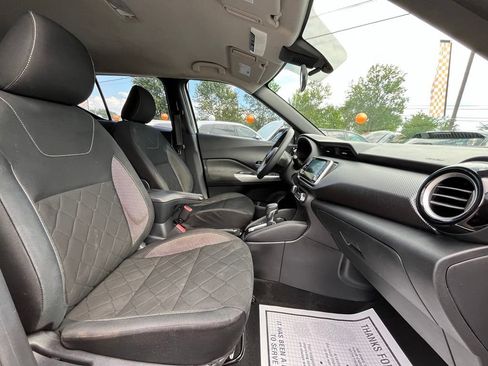 Used 2020 Nissan Kicks SV FWD image 28