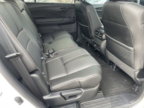 Used 2025 Honda Passport TrailSport image 25