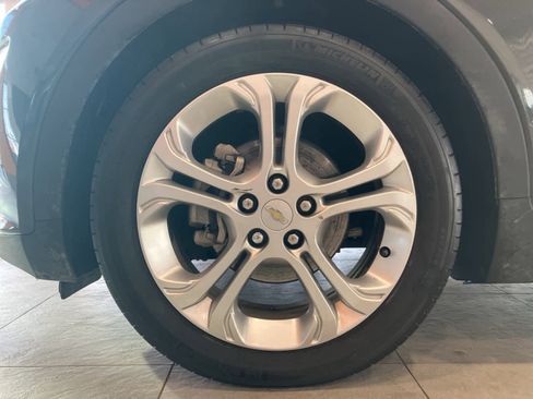 Used 2020 Chevrolet Bolt LT image 9