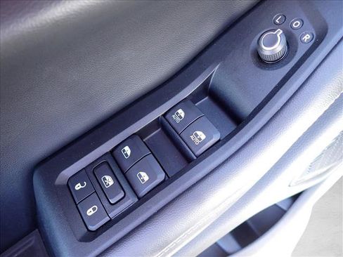 Used 2023 Jeep Grand Cherokee L Laredo AWD/4WD image 16