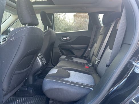 Used 2014 Jeep Cherokee Latitude w/ Comfort/Convenience Group image 5