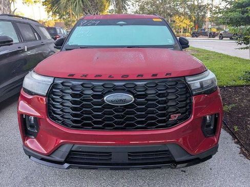 Certified 2025 Ford Explorer ST RWD image 2